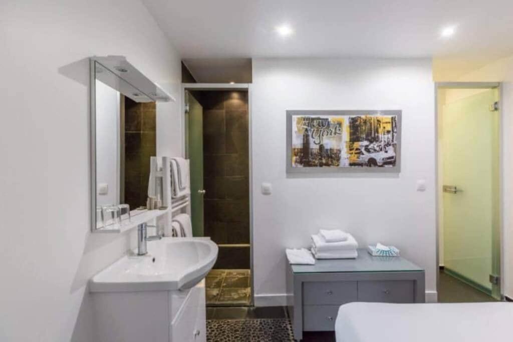 Appartement Cosy Pres Du Marais ปารีส ภายนอก รูปภาพ